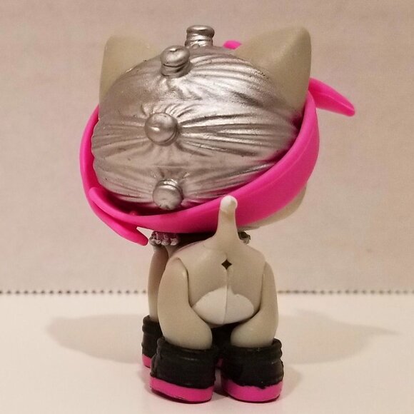 L.O.L. Surprise! Fluffy Pets Purrs Winter Disco Glitter Snow BB, EUC - Picture 3 of 16